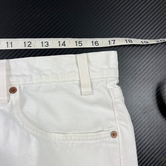 Vintage Levis 550 Men’s Relaxed Fit White Jeans size 36x32 Made in USA 90’s - Picture 6 of 10